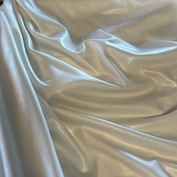 Norma Kamali Diana one shoulder bra top in white - Picture 4 of 7